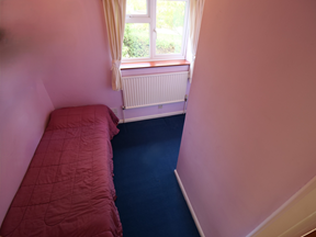 12 Roman Hill front single bedroom