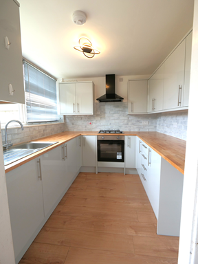 15 Almond Grove kitchen