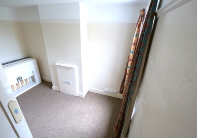 Middle Bedroom